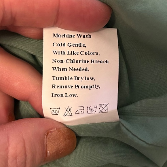 Green Blue Watercolor Blouse, NEVER WORN, Bubble sleeves, Size Small - Picture 8 of 8